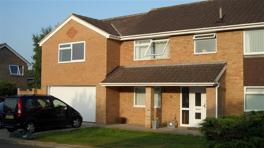 Oakbourne Park, Liden