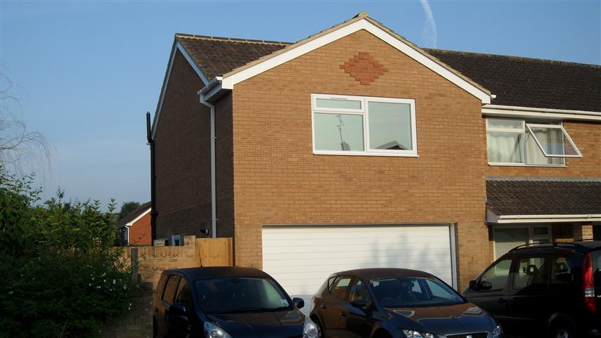Oakbourne Park, Liden