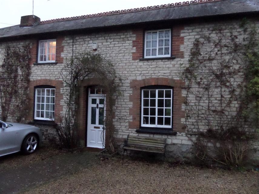 Broad Hinton