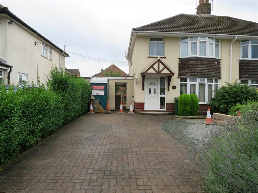 Longleaze, Royal Wootton Bassett, Swindon
